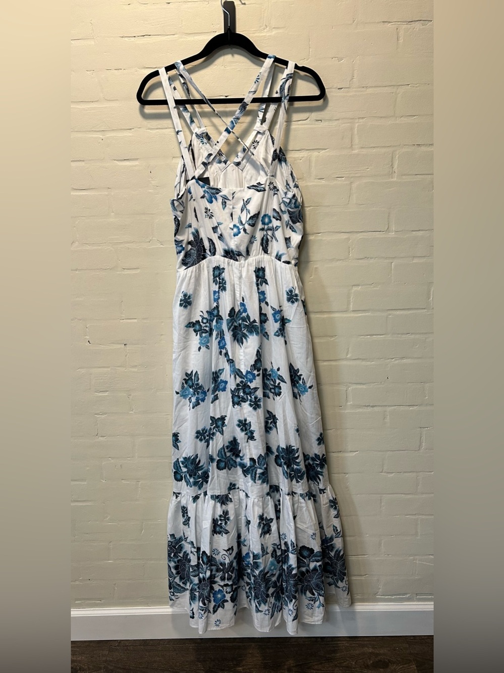 NWT WHBM Rain Floral Halter Maxi Dress Blue White Strappy Size 10 - Picture 6 of 10